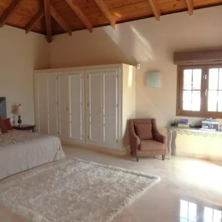 Luxury At Maria In El Paraiso Spain *
