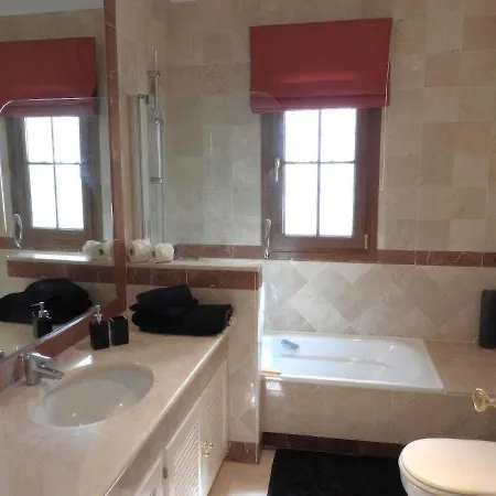 Luxury At Maria In El Paraiso Spain Villa